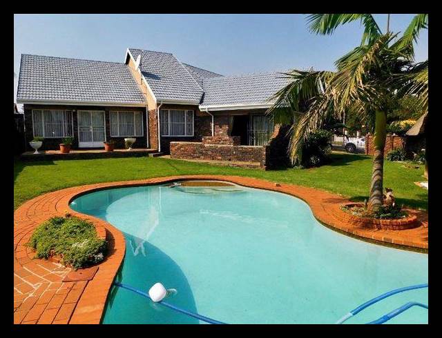 3 BEDROOM HOUSE FOR SALE IN GLEN MARAIS